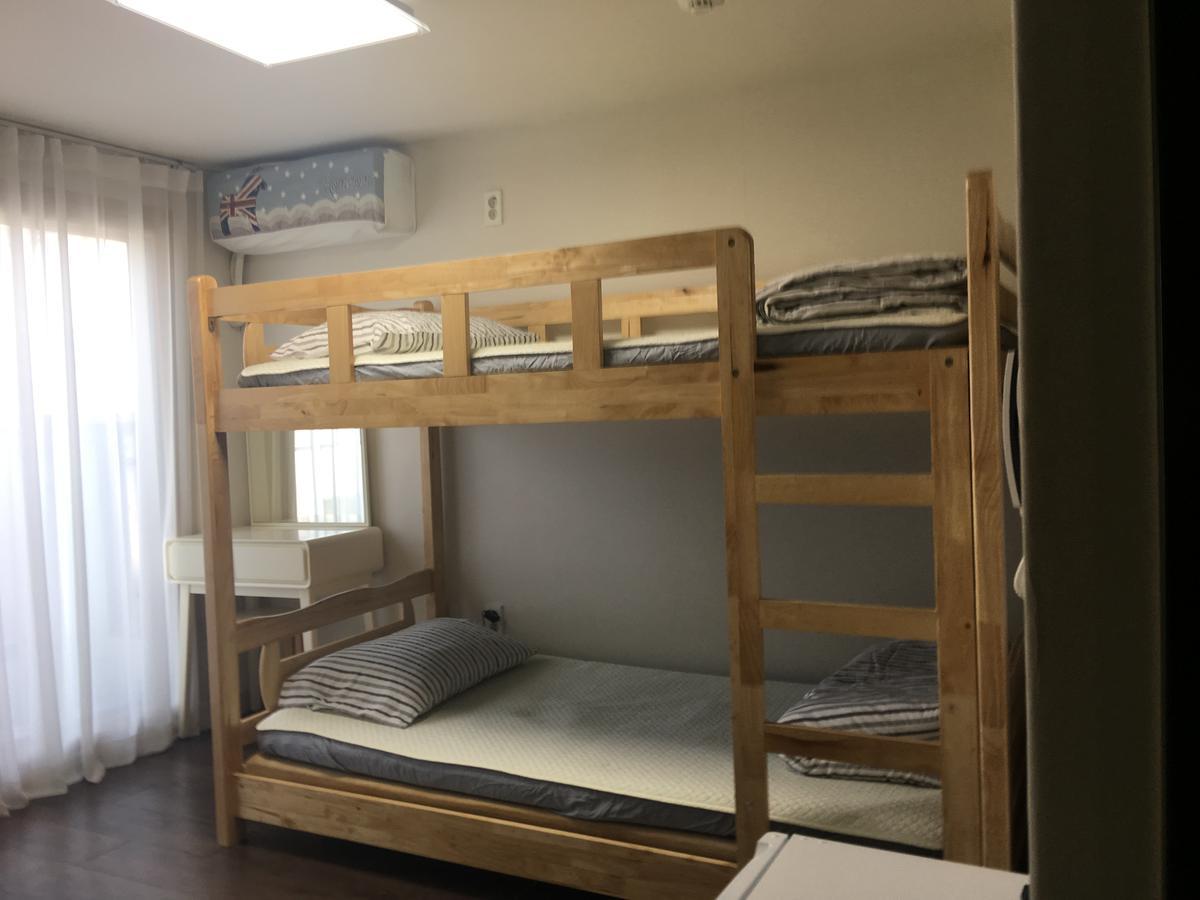 Hongdae Pencil Guesthouse سيول المظهر الخارجي الصورة