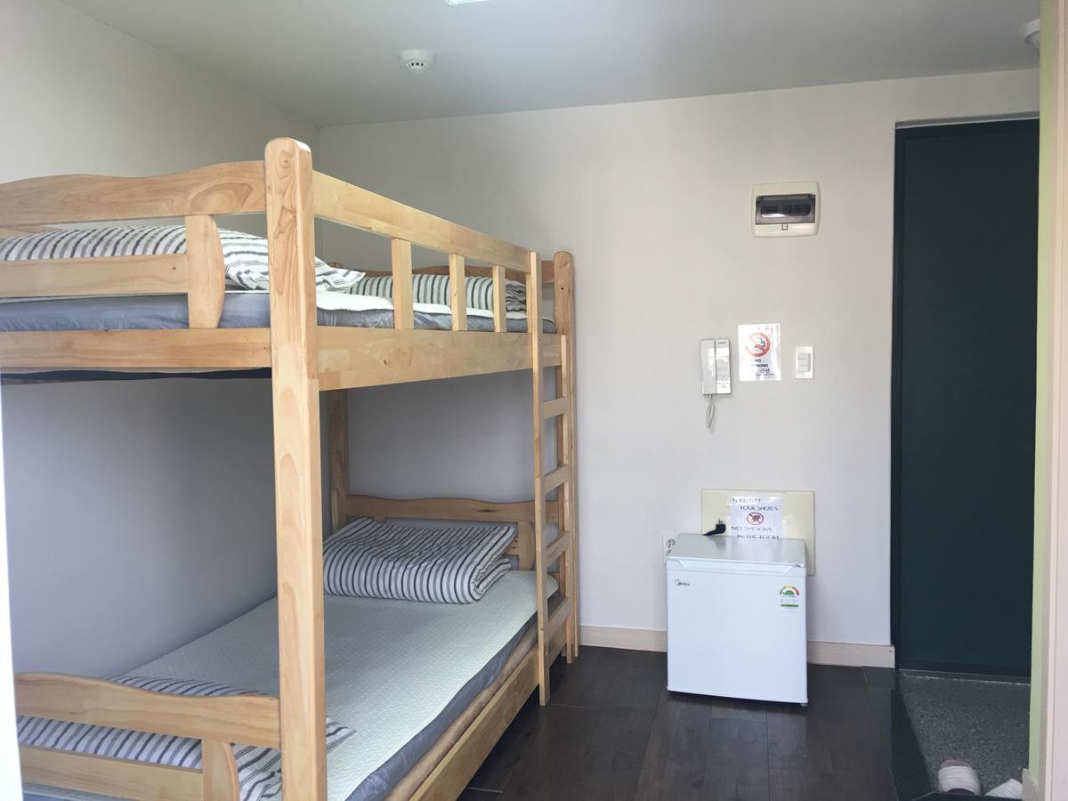 Hongdae Pencil Guesthouse سيول المظهر الخارجي الصورة