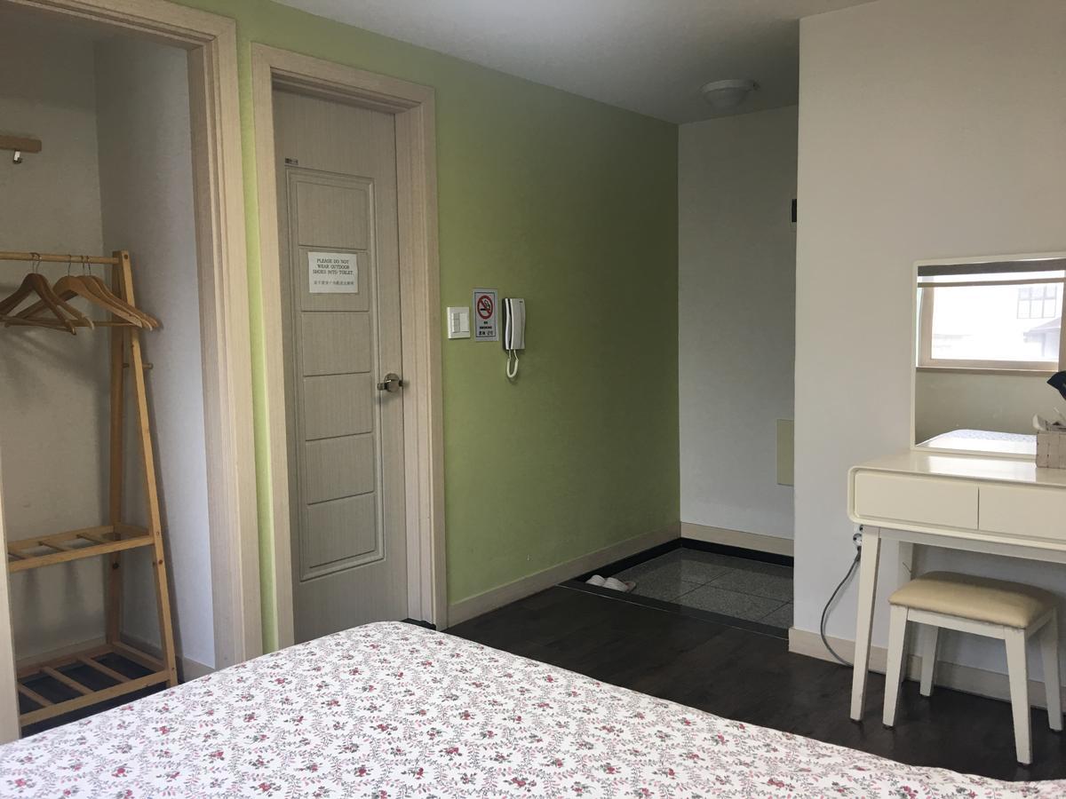 Hongdae Pencil Guesthouse سيول المظهر الخارجي الصورة