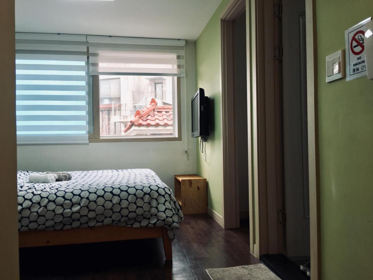 Hongdae Pencil Guesthouse سيول المظهر الخارجي الصورة
