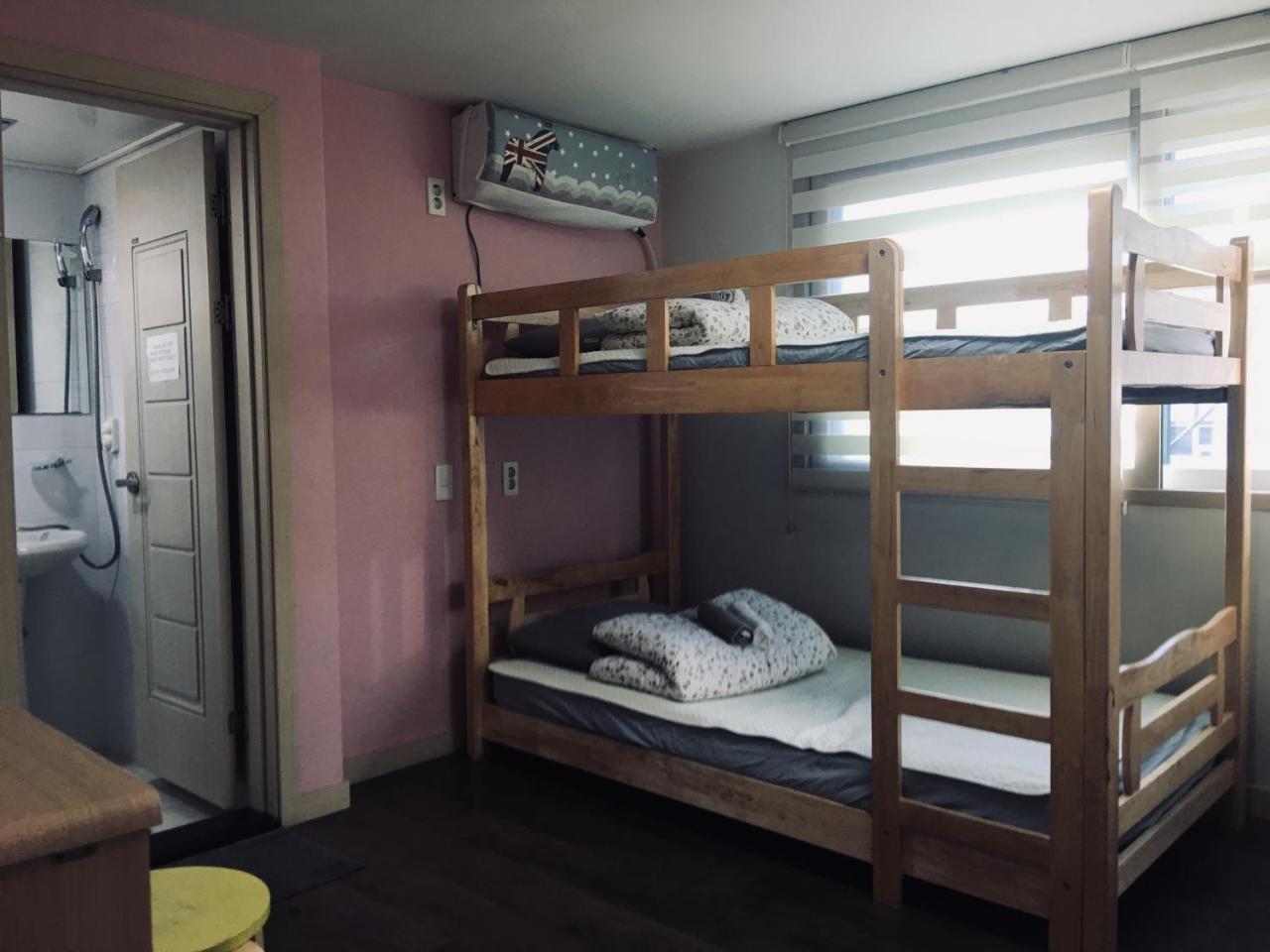 Hongdae Pencil Guesthouse سيول المظهر الخارجي الصورة