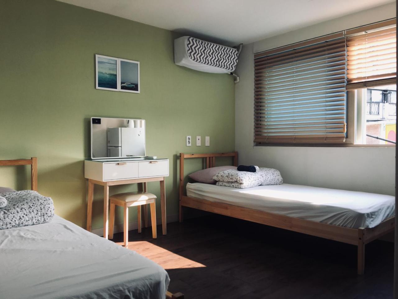 Hongdae Pencil Guesthouse سيول المظهر الخارجي الصورة