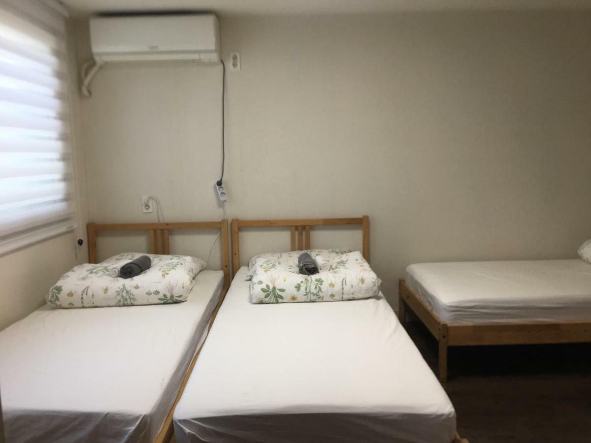 Hongdae Pencil Guesthouse سيول المظهر الخارجي الصورة