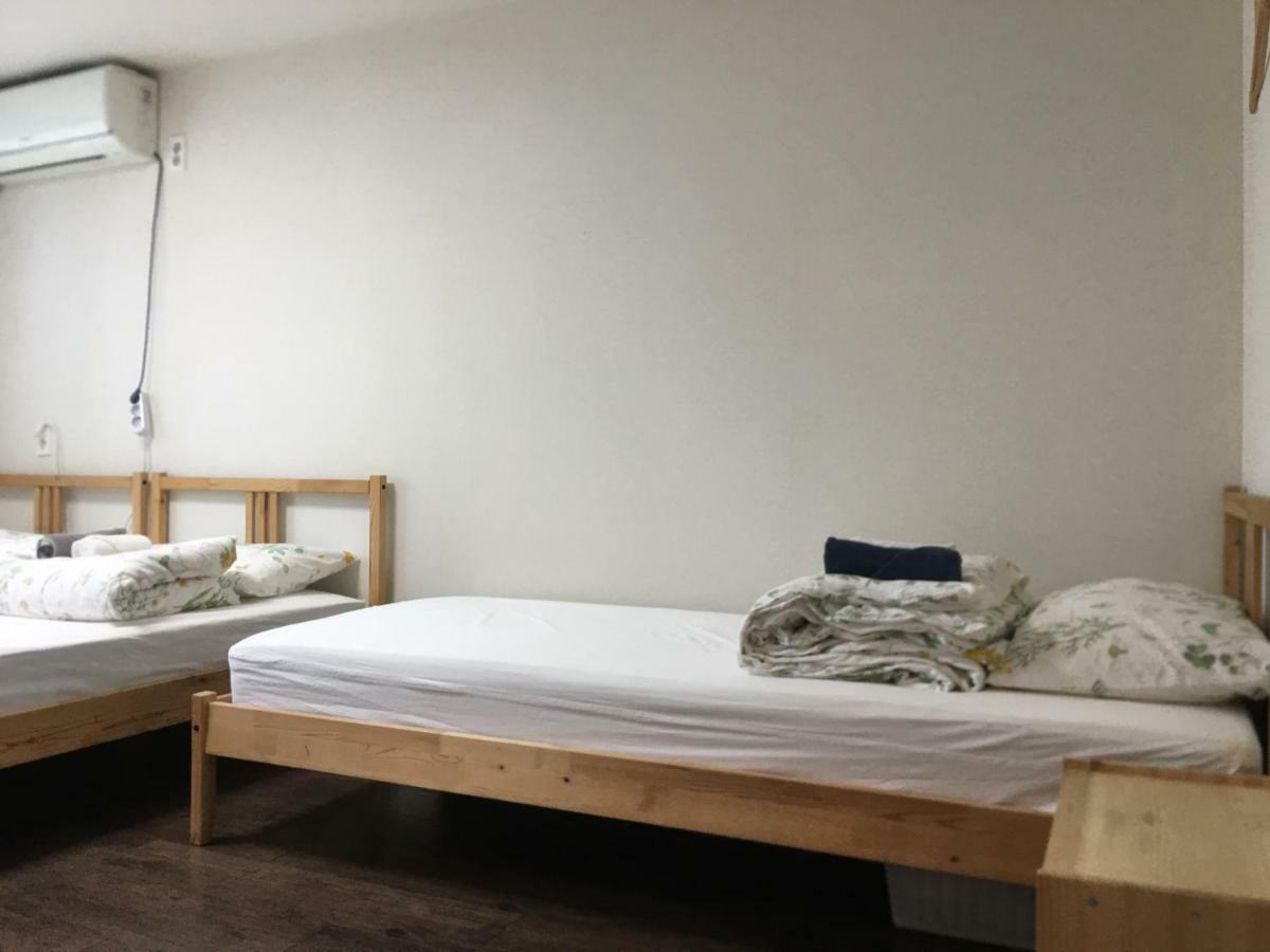 Hongdae Pencil Guesthouse سيول المظهر الخارجي الصورة