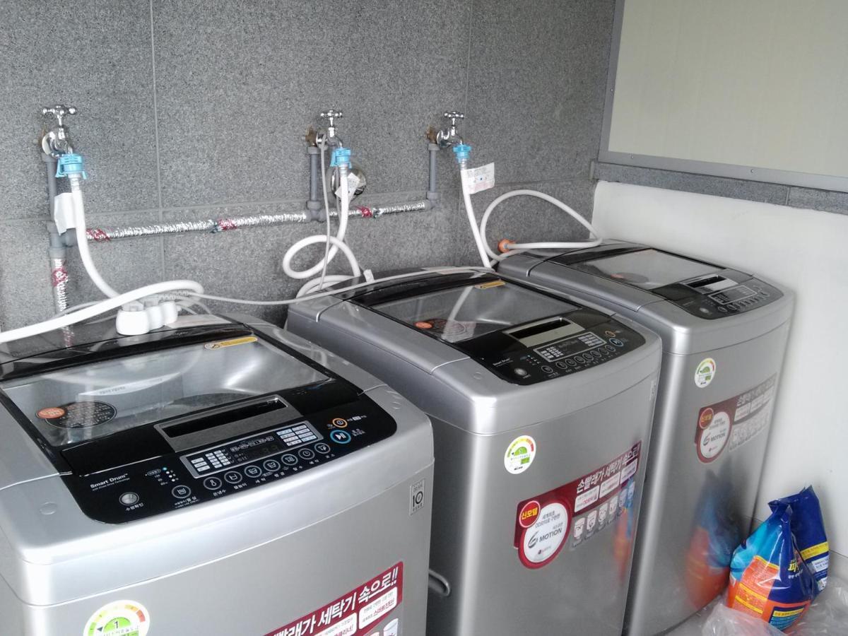 Hongdae Pencil Guesthouse سيول المظهر الخارجي الصورة